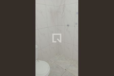 Banheiro de apartamento para alugar com 1 quarto, 40m² em Vila Mangalot, São Paulo