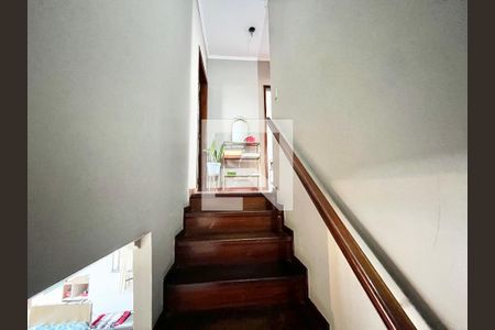 Escada de casa à venda com 3 quartos, 225m² em Vila Prado, São Paulo