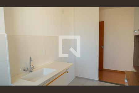 Cozinha e Área de Serviço de apartamento para alugar com 2 quartos, 50m² em Chácara São Pedro, Aparecida de Goiânia