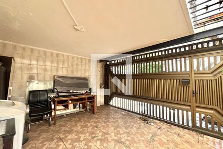 Garagem de casa à venda com 3 quartos, 136m² em Vila da Saúde, São Paulo