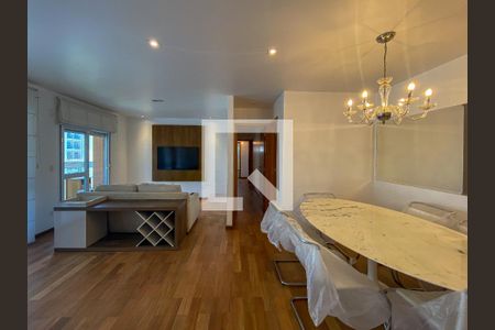 Sala de apartamento para alugar com 4 quartos, 129m² em Vila Olímpia, São Paulo