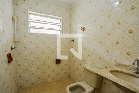 Banheiro de casa para alugar com 1 quarto, 109m² em Vila Eldizia, Santo André