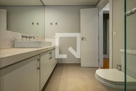 Suíte - Banheiro de apartamento à venda com 3 quartos, 160m² em Jardins, São Paulo