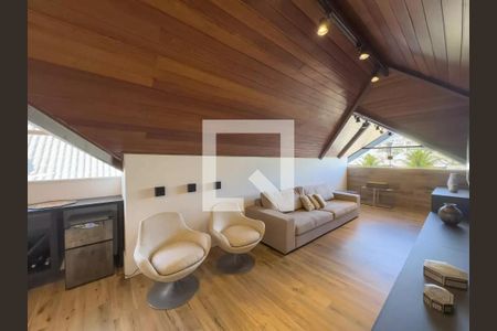 Casa à venda com 5 quartos, 630m² em Barra da Tijuca, Rio de Janeiro