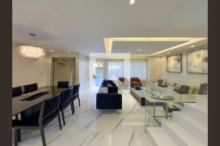 Casa à venda com 5 quartos, 630m² em Barra da Tijuca, Rio de Janeiro