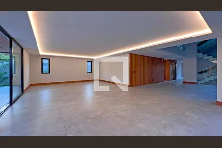 Casa à venda com 5 quartos, 1229m² em Barra da Tijuca, Rio de Janeiro