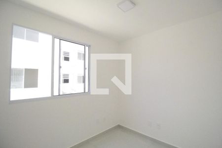 Quarto 2 de apartamento para alugar com 2 quartos, 42m² em Taquara, Rio de Janeiro