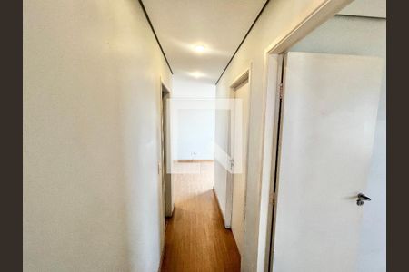 Corredor de apartamento à venda com 3 quartos, 50m² em Vila Basileia, São Paulo