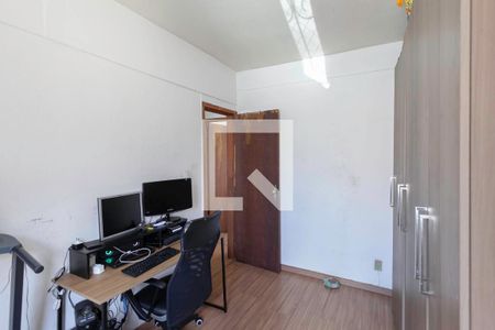 Quarto 2 de apartamento à venda com 3 quartos, 52m² em Urca, Contagem