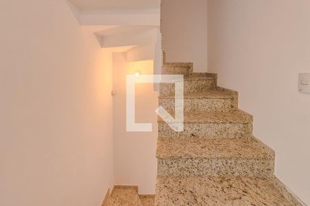 corredor de casa para alugar com 3 quartos, 212m² em Nova Petrópolis, São Bernardo do Campo