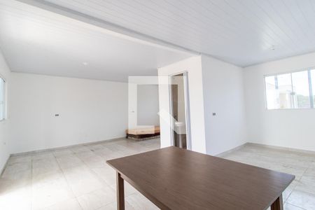 Sala/Cozinha de casa para alugar com 2 quartos, 54m² em Novo Mundo, Curitiba