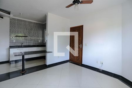 Sala de casa de condomínio para alugar com 2 quartos, 90m² em Vila Suissa, Mogi das Cruzes