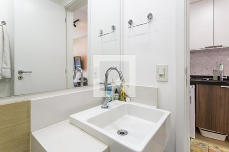 Banheiro de kitnet/studio à venda com 1 quarto, 25m² em Indianópolis, São Paulo