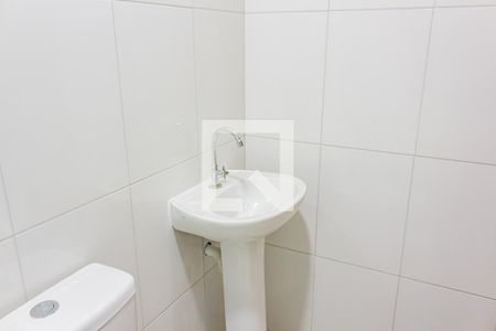 Banheiro de apartamento para alugar com 1 quarto, 28m² em Barra Funda, São Paulo