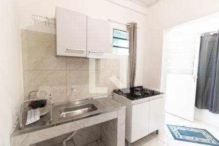 Sala/Cozinha de kitnet/studio para alugar com 1 quarto, 21m² em São José, Porto Alegre