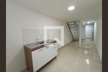 Sala/Cozinha de kitnet/studio para alugar com 1 quarto, 55m² em Parque Imperial, São Paulo