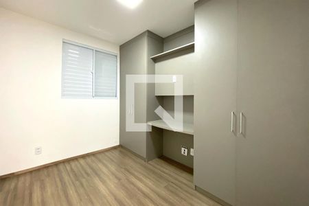 Quarto  de apartamento para alugar com 2 quartos, 54m² em Buritis, Belo Horizonte