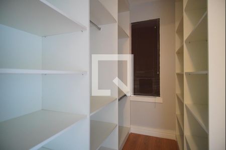 Closet da Suíte de apartamento à venda com 4 quartos, 155m² em Petrópolis, Porto Alegre