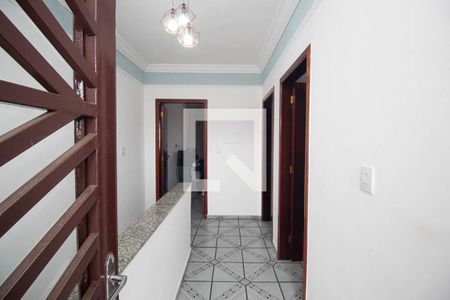 Hall de casa à venda com 5 quartos, 210m² em Parque Edu Chaves, São Paulo