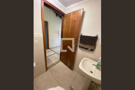 Banheiro de casa de condomínio à venda com 3 quartos, 152m² em Vila Invernada, São Paulo