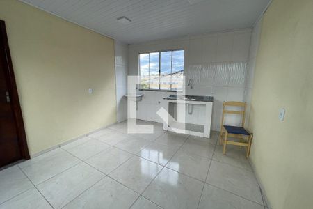 Sala/Cozinha de apartamento para alugar com 2 quartos, 60m² em Santa Cruz da Serra, Duque de Caxias