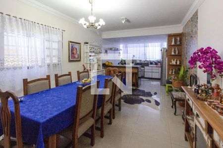 Casa à venda com 3 quartos, 250m² em Vila Rosalia, Guarulhos