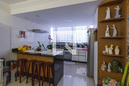 Casa à venda com 3 quartos, 250m² em Vila Rosalia, Guarulhos