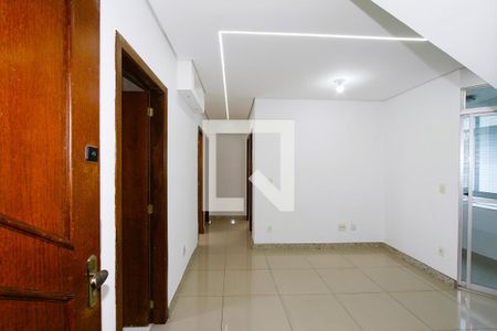 Apartamento para alugar com 3 quartos, 140m² em Camargos, Belo Horizonte