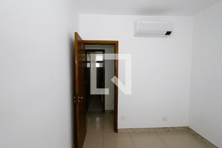 Apartamento para alugar com 3 quartos, 140m² em Camargos, Belo Horizonte