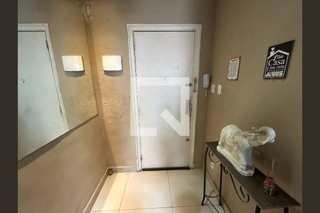Hall de entrada de apartamento à venda com 1 quarto, 44m² em Encantado, Rio de Janeiro