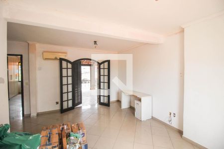 Suíte de casa para alugar com 2 quartos, 100m² em Parque Residencial Guadalajara, Nova Iguaçu