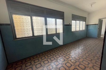 Corredor de casa para alugar com 2 quartos, 220m² em Parque Pauliceia, Duque de Caxias
