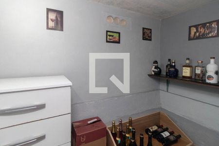 Adega de casa à venda com 4 quartos, 234m² em Menino Deus, Porto Alegre