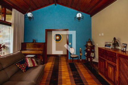 Casa à venda com 3 quartos, 283m² em Garças, Belo Horizonte