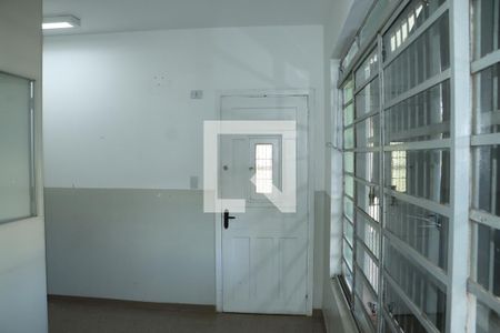 Casa para alugar com 3 quartos, 277m² em Jardim Arabutan, Embu das Artes