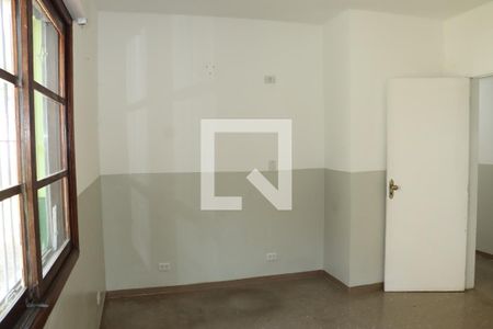 Casa para alugar com 3 quartos, 277m² em Jardim Arabutan, Embu das Artes