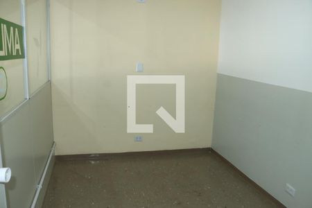 Casa para alugar com 3 quartos, 277m² em Jardim Arabutan, Embu das Artes