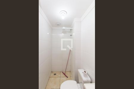 Banheiro de casa de condomínio para alugar com 2 quartos, 51m² em Itaquera, São Paulo