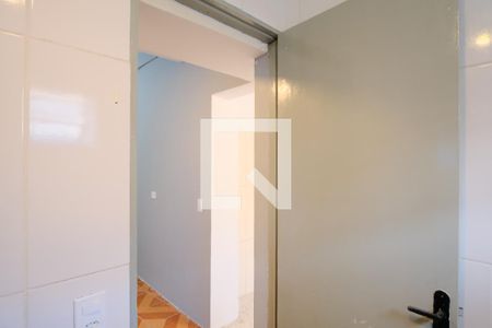 Banheiro de casa para alugar com 1 quarto, 50m² em Penha de França, São Paulo