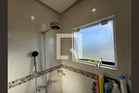 Banheiro de apartamento à venda com 2 quartos, 62m² em São José, São Leopoldo