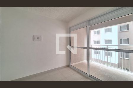 Apartamento para alugar com 2 quartos, 34m² em Parque Industrial Tomas Edson, São Paulo