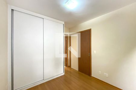 Suite 1 de apartamento à venda com 2 quartos, 70m² em Santo Antônio, Belo Horizonte