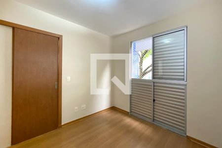 Suite 1 de apartamento à venda com 2 quartos, 70m² em Santo Antônio, Belo Horizonte