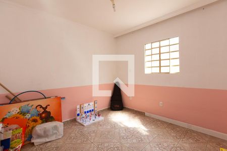 Casa à venda com 6 quartos, 300m² em Novo Riacho, Contagem