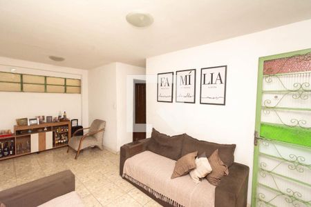 Casa1 - Sala de casa à venda com 6 quartos, 200m² em Água Branca, Contagem