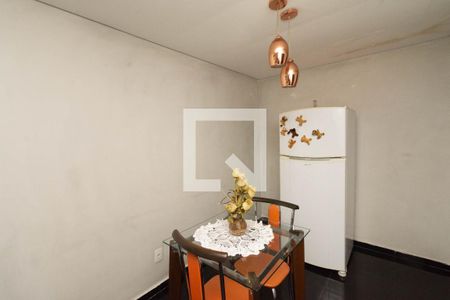 Casa2 - Cozinha de casa à venda com 6 quartos, 200m² em Água Branca, Contagem