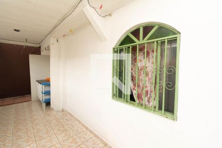 Casa1 - Quintal de casa à venda com 6 quartos, 200m² em Água Branca, Contagem