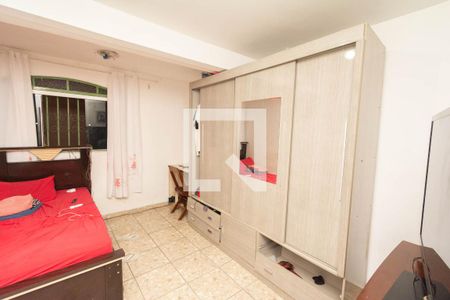 Casa1 - Quarto 1 de casa à venda com 6 quartos, 200m² em Água Branca, Contagem