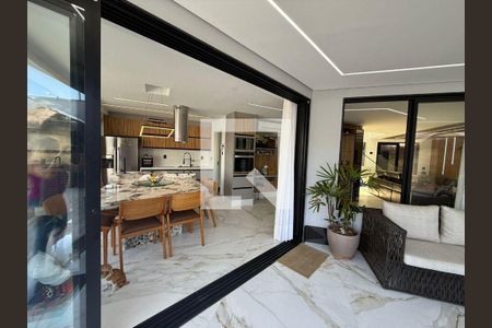 Casa à venda com 3 quartos, 209m² em Camboinhas, Niterói