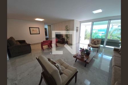 Casa à venda com 3 quartos, 320m² em Jardim Serrano, Nova Lima